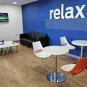 Evans Halshaw Ford Cardiff Interior Waiting Room