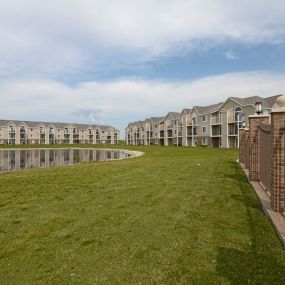 Hunters Pond Apartment Homes Outside