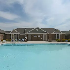 Hunters Pond Apartment Homes Pool