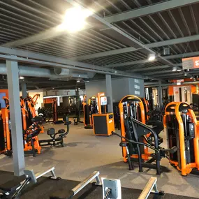 Basic-Fit Breda Ettensebaan 24/7 - strength zone