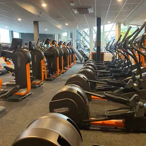 Basic-Fit Papendrecht Burg. Keijzerweg 24/7 - cardio zone