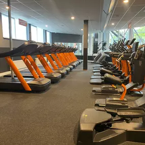 Basic-Fit Papendrecht Burg. Keijzerweg 24/7 - cardio zone