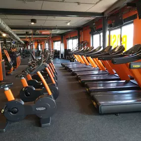 Basic-Fit Alkmaar Terborchlaan 24/7 - cardio zone