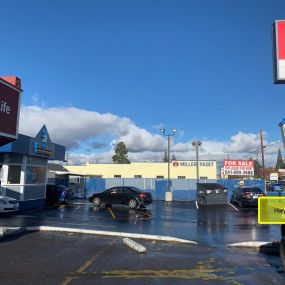 Dutch Bros Medford , OR (816 S Riverside)