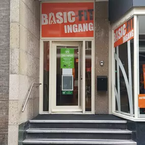 Basic-Fit Vlaardingen Hoogstraat 24/7 - entree