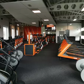 Basic-Fit Alphen aan den Rijn Sportlaan 24/7 - cardio