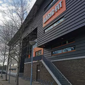 Basic-Fit Alphen aan den Rijn Sportlaan 24/7 - entree