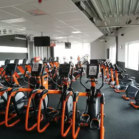 Basic-Fit Alphen aan den Rijn Sportlaan 24/7 - cardio