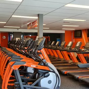 Basic-Fit Hoogeveen Pesserstraat 24/7 - cardio