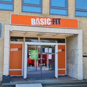 Basic-Fit Hoogeveen Pesserstraat 24/7 - entree