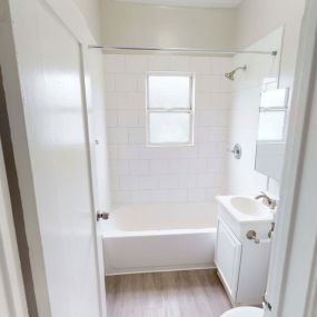Bathroom at Hobart Apartments