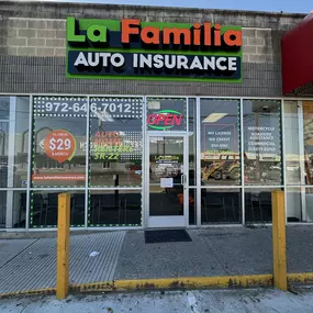 Bild von La Familia Auto Insurance & Tax Services