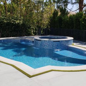 New Custom Free-form Swimming Pool with Spa