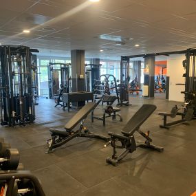 Basic-Fit Amsterdam Baarsjesweg 24/7 - free weight zone