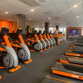 Basic-Fit Amsterdam Baarsjesweg 24/7 - cardio