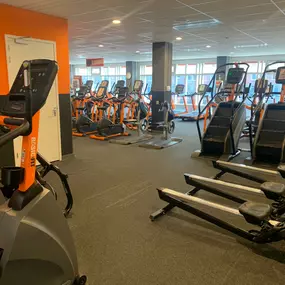 Basic-Fit Amsterdam Baarsjesweg 24/7 - cardio