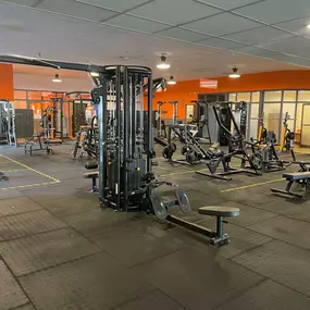 Basic-Fit Rotterdam Lijnbaan 24/7 - free weight zone