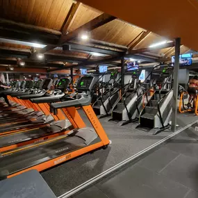 Basic-Fit Waalwijk Eerste Zeine 24/7 - cardio