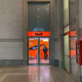 Sixt Autonoleggio Torino Stazione Porta Nuova