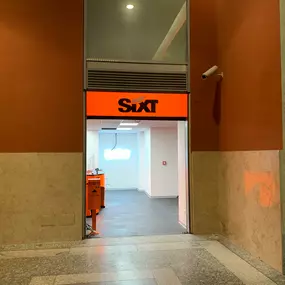 Sixt Autonoleggio Torino Stazione Porta Nuova