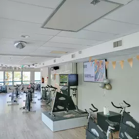 Basic-Fit Heemskerk Kerkweg 24/7 - virtual cycling