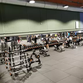 Basic-Fit Heemskerk Kerkweg 24/7 - free weight zone