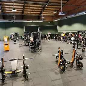 Basic-Fit Heemskerk Kerkweg 24/7 - free weight zone