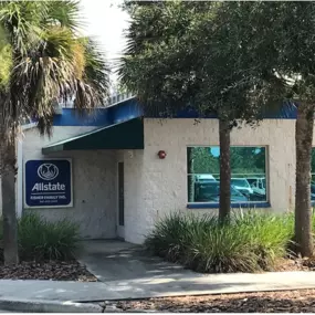 The agents here at our office are happy to help you find the best insurance coverage to fit your needs. Whether that is car insurance, home insurance, business insurance or life insurance, we are happy to serve the individuals of Wellen Park, Venice, North Port, Sarasota, West Villages, Sarasota County, Port Charlotte, Punta Gorda and the surrounding areas. Give us a call for a free quote today!