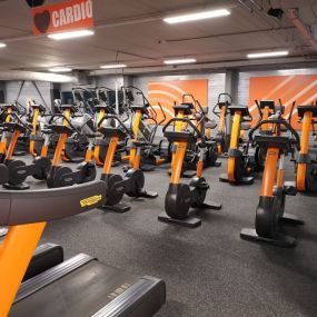 Basic-Fit Deventer Hannoverstraat 24/7 - cardio