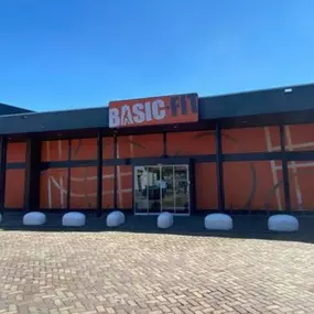 Basic-Fit Eindhoven Aalsterweg 24/7 - entree