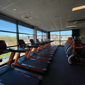 Basic-Fit Hoogeveen Duymaer van Twistweg 24/7 - cardio