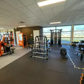 Basic-Fit Hoogeveen Duymaer van Twistweg 24/7 - free weight zone