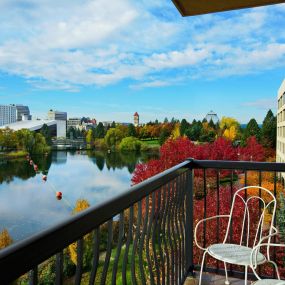 Oxford Suites Spokane Guestrooms