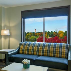 Oxford Suites Spokane Guestrooms