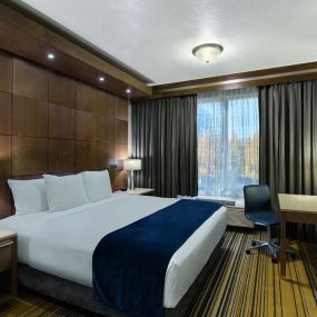 Oxford Suites Spokane Guestrooms