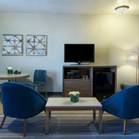 Oxford Suites Spokane Guestrooms