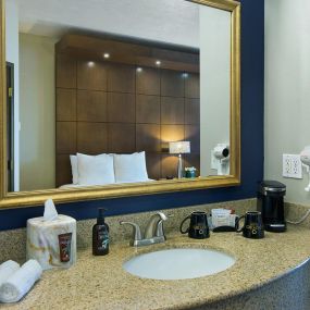 Oxford Suites Spokane Guestrooms