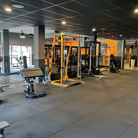 Basic-Fit Haarlem Bernadottelaan - free weight zone