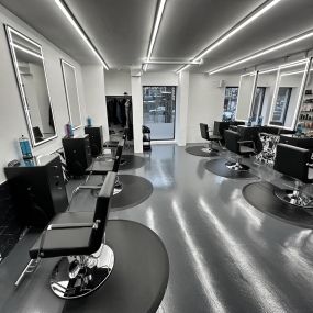 Shampoo Avenue B - Inside of Salon