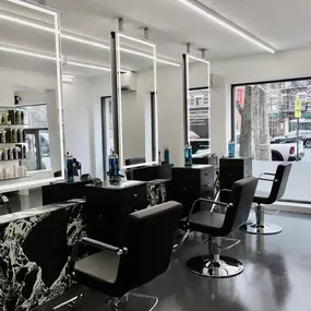 Shampoo Avenue B - Inside of Salon