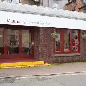 Maunders Funeral Service
