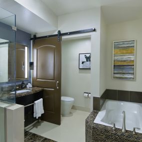 Bild von Oxford Suites Sonoma County - Rohnert Park