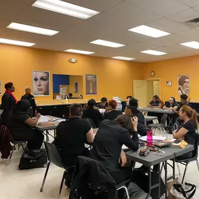 Bild von Empire Beauty School