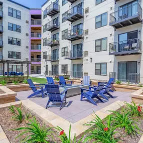 Bild von NEON Burnsville Apartments