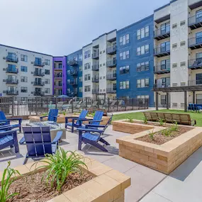 Bild von NEON Burnsville Apartments