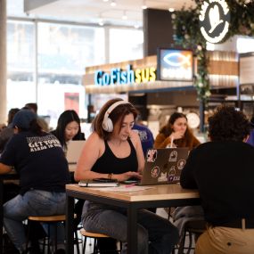Lunch spot with free Wifi in our Union Square food hall - perfect for large groups and casual meet ups!