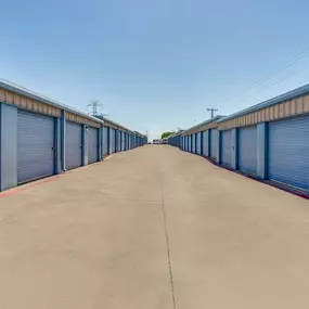 We offer affordable prices on a range of units, giving you the choice of the quick convenience of drive-up access storage units, the protection of climate control storage units, and the spacious parking spaces reserved for boats, RVs, cars, trucks and trailers.