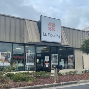 LL Flooring #1154 Wilmington | 6816 Gordon Road | Storefront