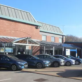 View of the outside the Ford Altrincham dealership