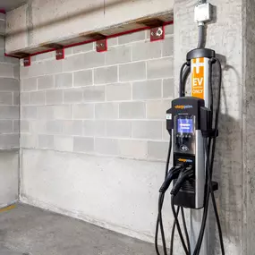 Electric vehicle charging station